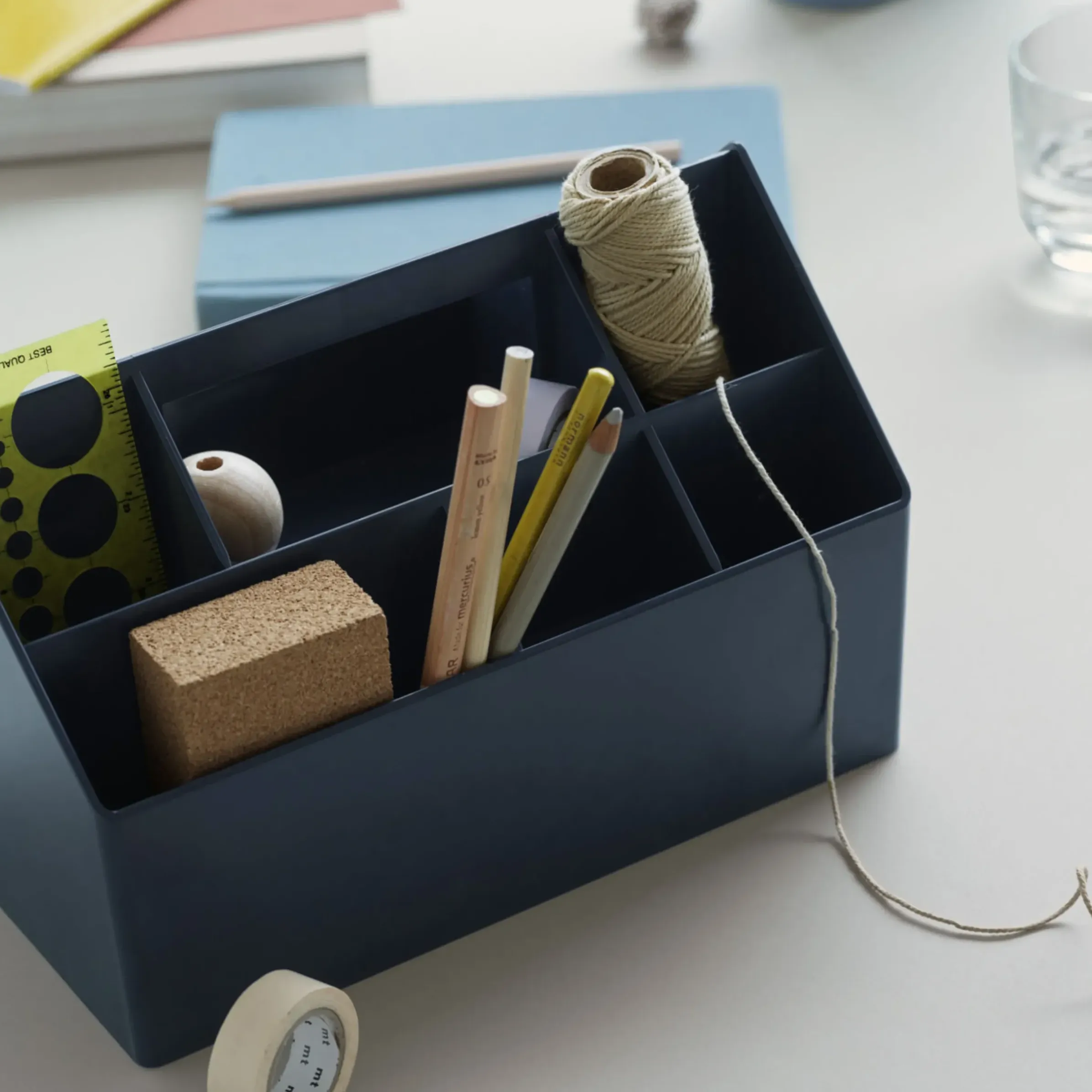 Boite Sketch Plastique Bleu / 26 X 17,5 Cm - Plastique Recycle - Muuto