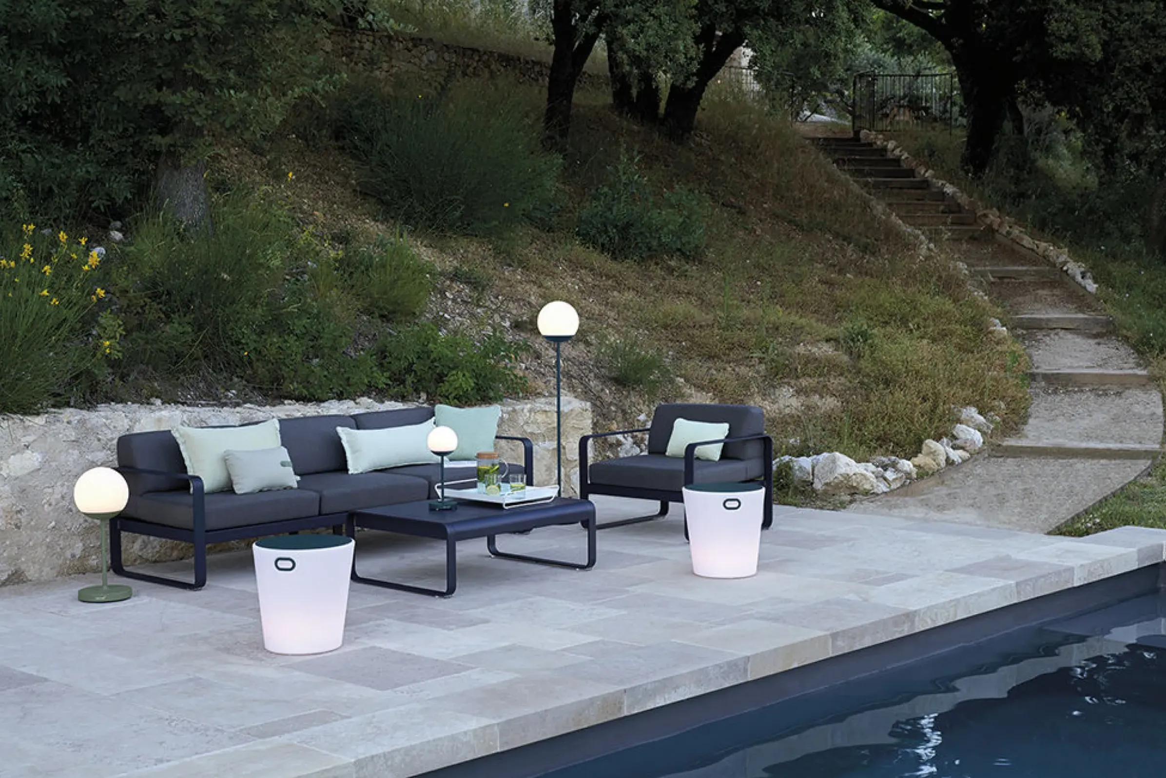 Canape De Jardin 3 Places Bellevie Metal Tissu Rouge Gris / L 235 Cm - Tissu Gris Flanelle - Fermob