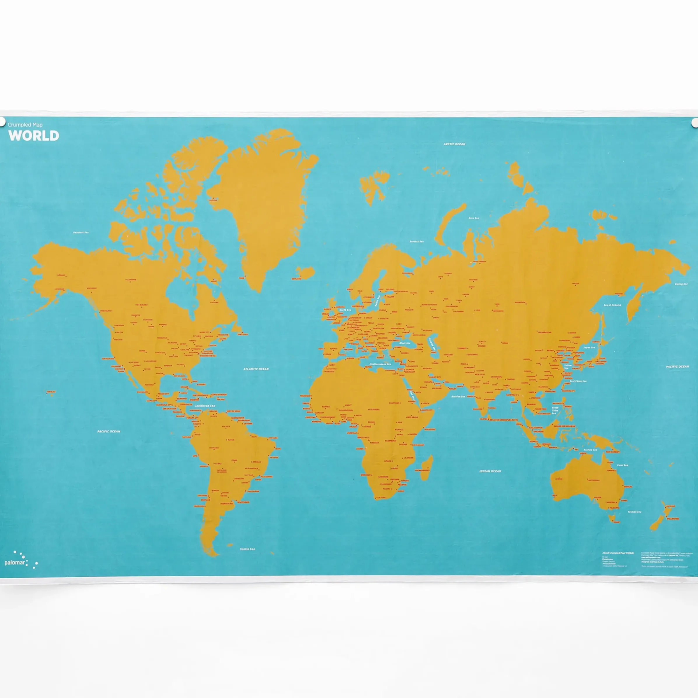 Carte Du Monde A Personnaliser Crumpled World By Cities Papier Multicolore / Noms De Villes - Feutre Effacable Inclus - 87 X 58 Cm - Palomar