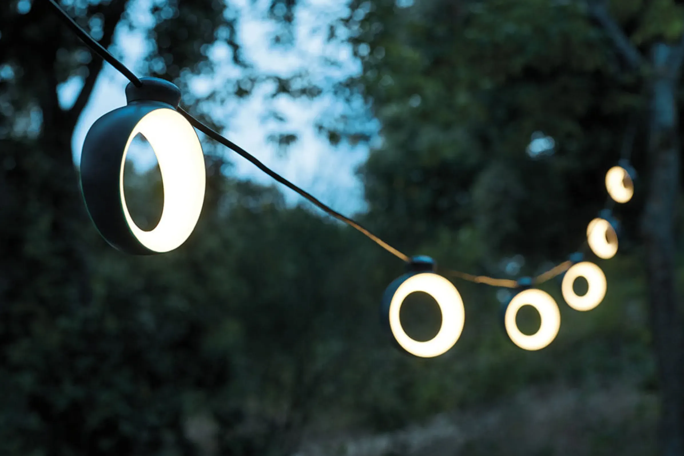 Guirlande Lumineuse Exterieur Hoop Led Plastique Rouge 12 Metres / Bluetooth - Fermob