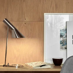 Lampe De Table Aj Gris Argent Metal / H 56 Cm - Orientable / Arne Jacobsen, 1957 - Louis Poulsen