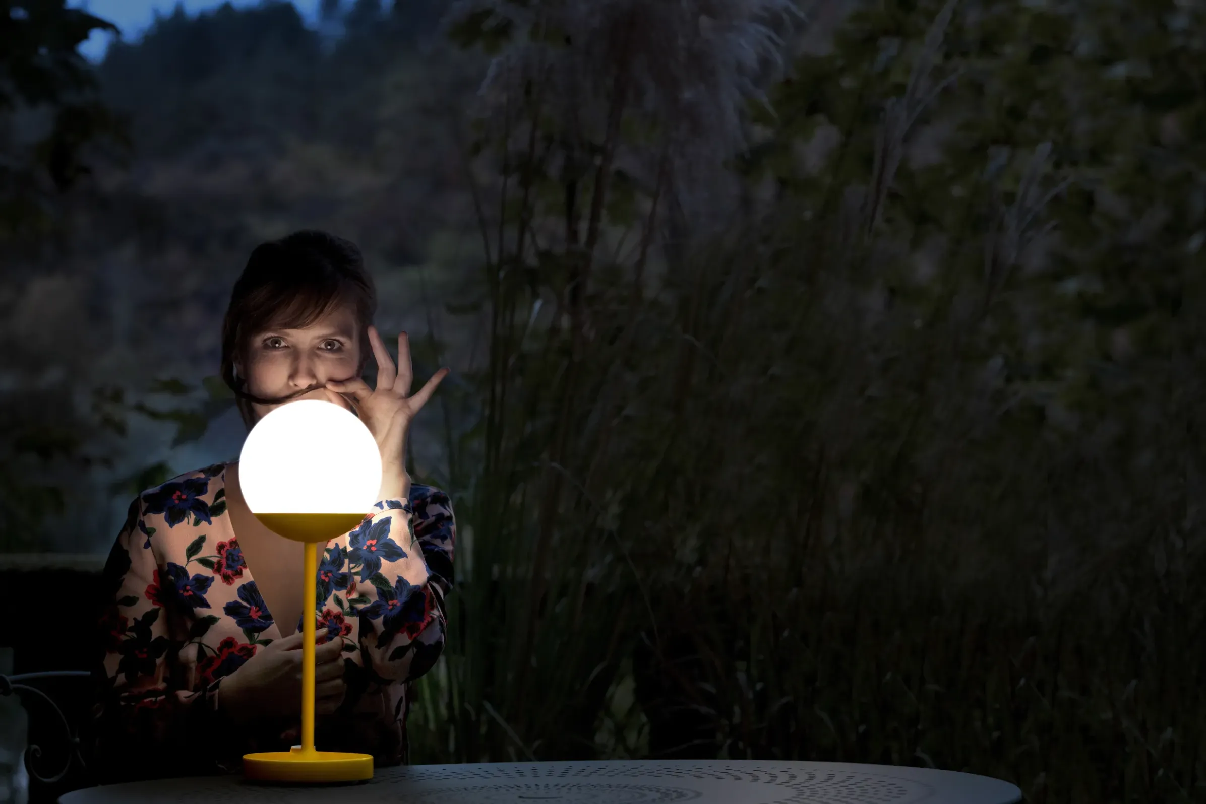 Lampe Exterieur Sans Fil Rechargeable Mooon! Led Metal Plastique Jaune / H 41 Cm - Usb - Fermob