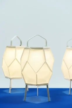Lampe Solaire D'extérieur La Lampe Couture Small Tissu/ Hybride & Connectee - O 28 X H 37 Cm - Maiori