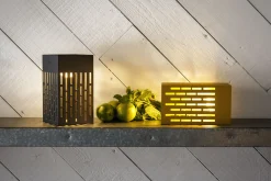 Lampe Solaire D'extérieur La Lampe Pose 04 Metal Jaune Metal Jaune / Led - Hybride & Connectee - Maiori