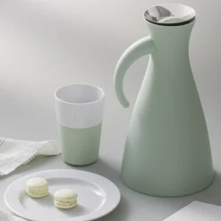 Pichet Isotherme Stoppe-Goutte Plastique Vert / 1 L - O 15,5 X H 29 Cm - Eva Solo