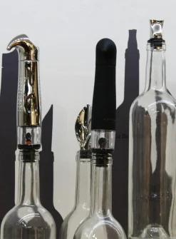 Pompe A Vide D'Air Gard'Vin On/Off Plastique/ + 2 Bouchons Hermetiques - L'Atelier Du Vin