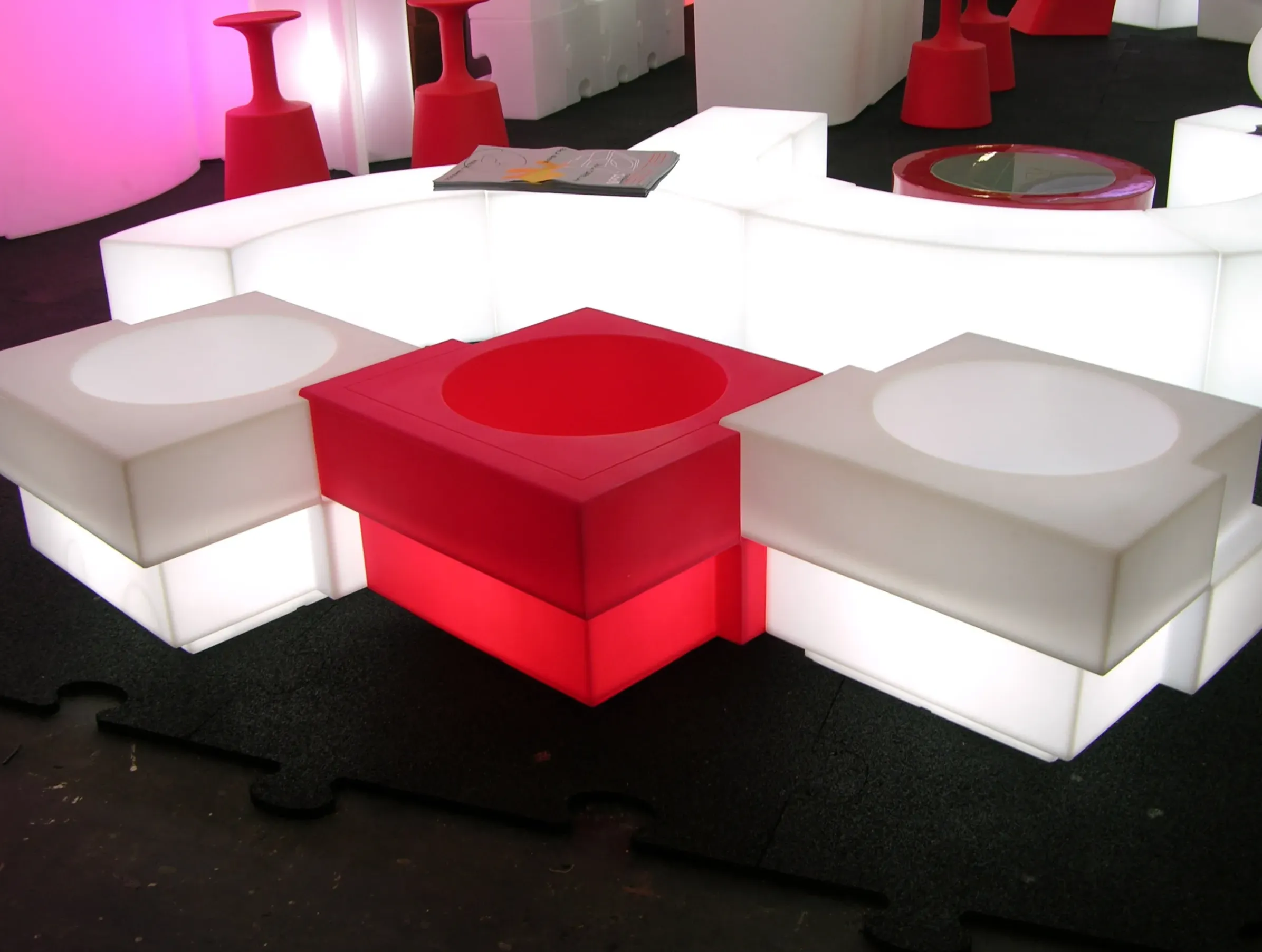 Pot De Fleurs Cubic Yo Plastique- Slide
