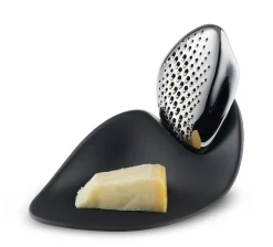 Rape A Fromage Forma Plastique Noir Metal / By Zaha Hadid - Alessi