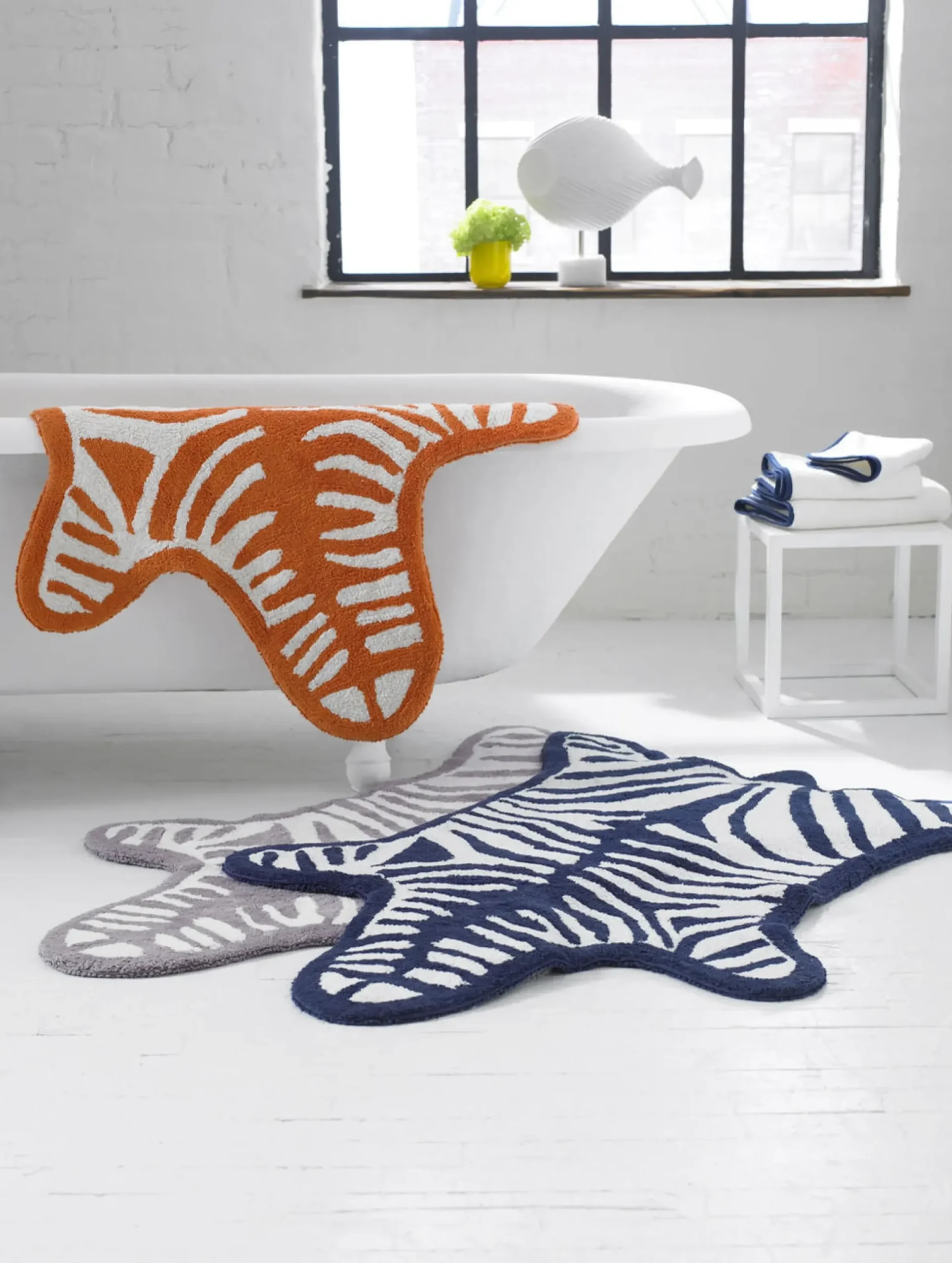 Tapis De Bain Zebra Blanc Noir / Reversible - 112 X 79 Cm - Jonathan Adler