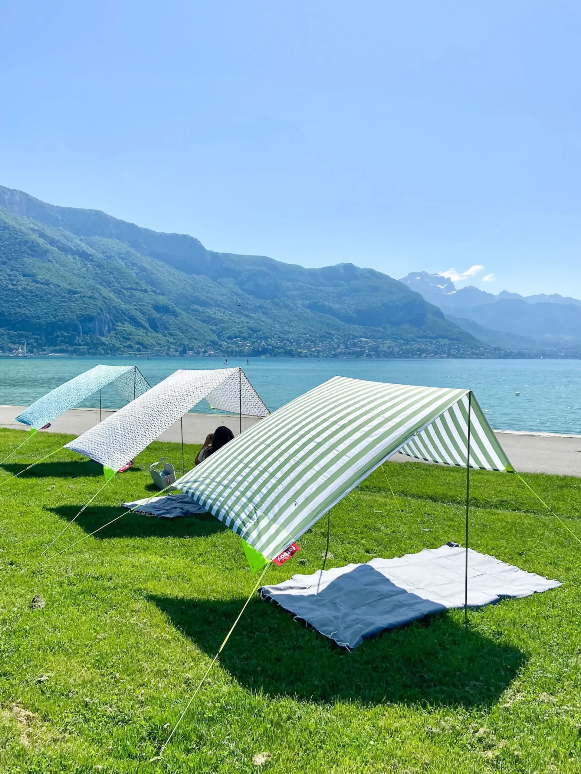 Tente De Plage Miasun Tissu Bleu Jaune Vert / Pliable & Nomade - 150 X 220 Cm - Fatboy
